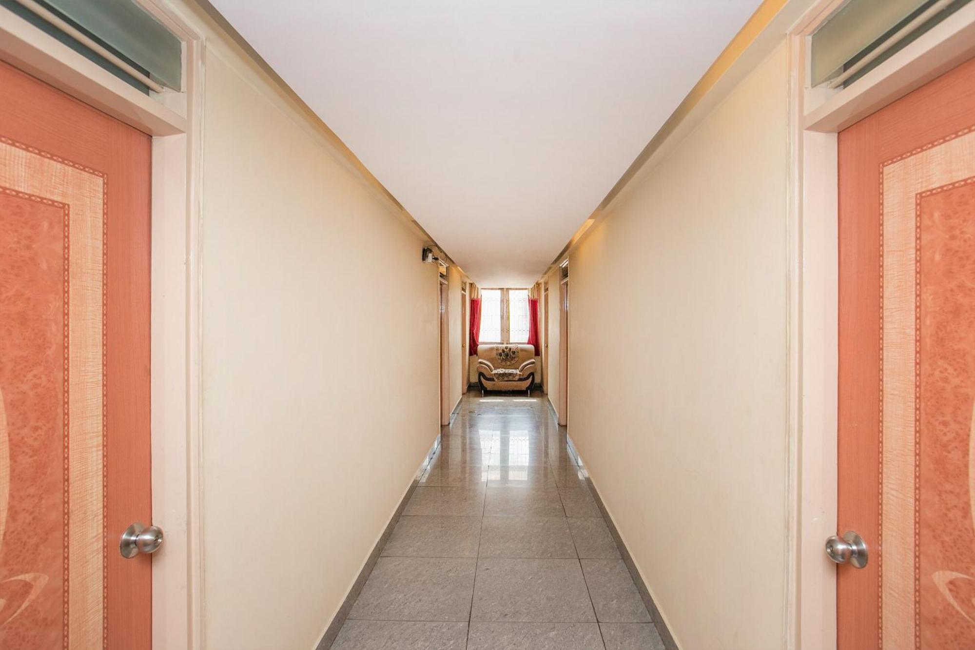 Hotel O Ujwal Residency Бангалор Экстерьер фото